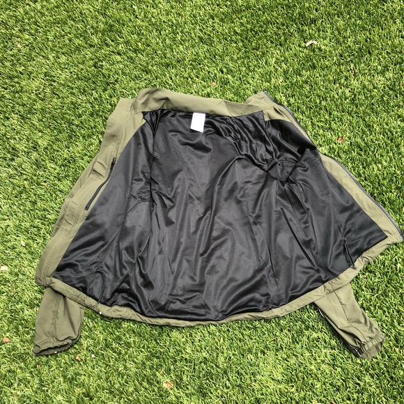 Authentic Marine Corps running suit - Picture 8 of 10